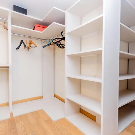 Luxury 3 Fiat, Ariberto Home, Tra Centro Storico Di E Navigli, Con Spaziosa Jacuzzi Lägenhet