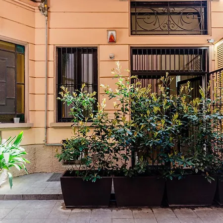 Lägenhet Luxury 3 Fiat, Ariberto Home, Tra Centro Storico Di E Navigli, Con Spaziosa Jacuzzi