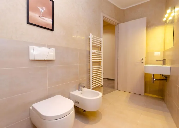 Luxury 3 Fiat, Ariberto Home, Tra Centro Storico Di E Navigli, Con Spaziosa Jacuzzi