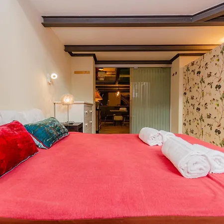 Apartment Luxury 3 Fiat, Ariberto Home, Tra Centro Storico Di E Navigli, Con Spaziosa Jacuzzi *