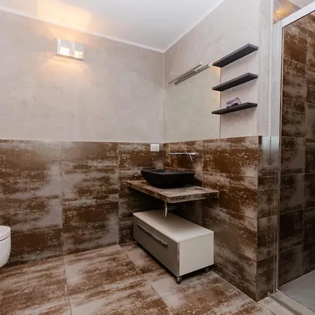 Luxury 3 Fiat, Ariberto Home, Tra Centro Storico Di E Navigli, Con Spaziosa Jacuzzi Apartment